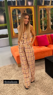 Mariana Brey feet photo thumbnail