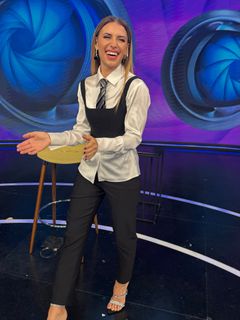 Mariana Brey feet photo thumbnail