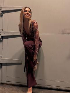 Mariana Brey feet photo thumbnail