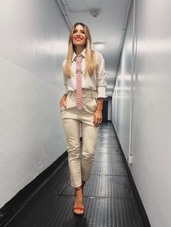 Mariana Brey feet photo thumbnail