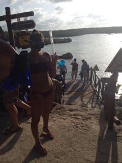 Mariana Echeverria feet photo thumbnail
