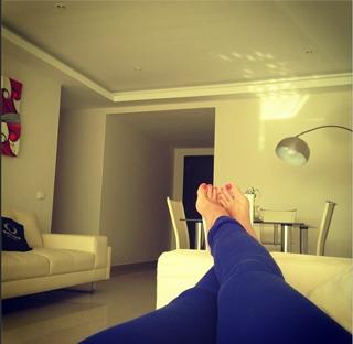 Mariana Echeverria feet photo thumbnail