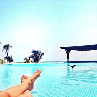 Mariana Echeverria feet photo thumbnail