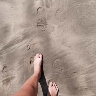Mariana Echeverria feet photo thumbnail