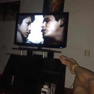 Mariana Echeverria feet photo thumbnail