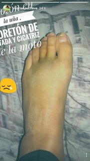 Mariana Echeverria feet photo thumbnail