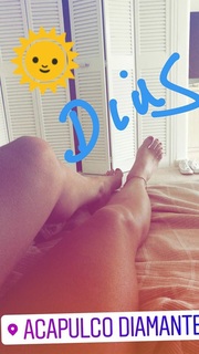 Mariana Echeverria feet photo thumbnail