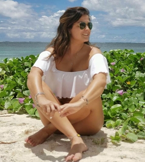 Mariana Echeverria feet photo thumbnail