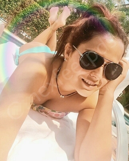 Mariana Echeverria feet photo thumbnail
