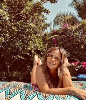 Mariana Echeverria feet photo thumbnail