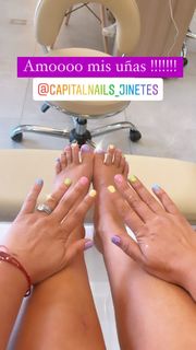 Mariana Echeverria feet photo thumbnail