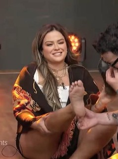 Mariana Echeverria feet photo thumbnail