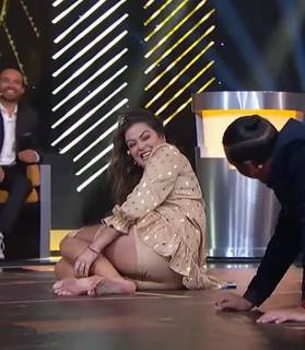 Mariana Echeverria feet photo thumbnail
