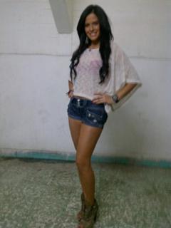 Mariana Echeverria feet photo thumbnail