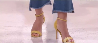 Mariana Fabbiani feet photo 8