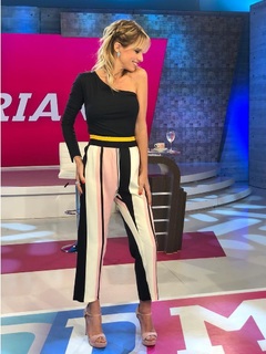 Mariana Fabbiani feet photo 2
