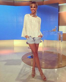 Mariana Fabbiani feet photo 7