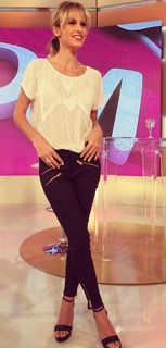 Mariana Fabbiani feet photo 13