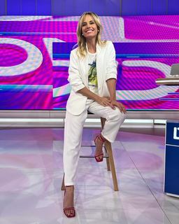 Mariana Fabbiani feet photo 18