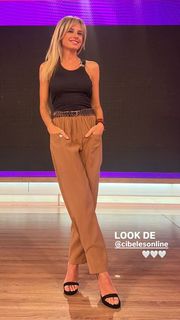Mariana Fabbiani feet photo 10