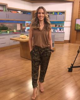 Mariana Ferrão feet photo 6