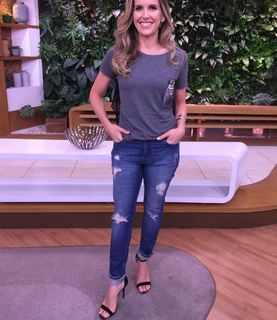 Mariana Ferrão feet photo 5