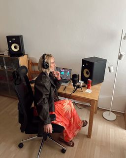 Mariana Pracharova feet photo 7