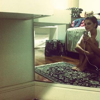 Mariana Rios feet photo thumbnail