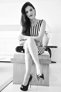 Mariana Rios feet photo thumbnail