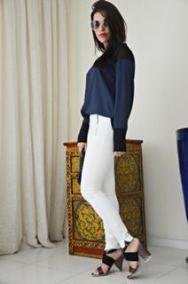 Mariana Rios feet photo thumbnail