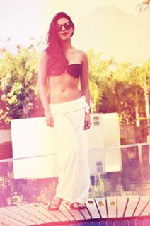 Mariana Rios feet photo thumbnail