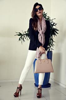 Mariana Rios feet photo thumbnail