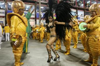 Mariana Rios feet photo thumbnail