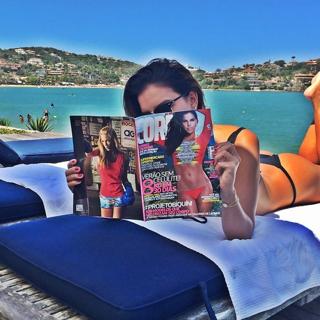 Mariana Rios feet photo thumbnail