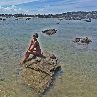 Mariana Rios feet photo thumbnail