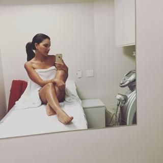 Mariana Rios feet photo thumbnail