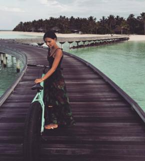 Mariana Rios feet photo thumbnail