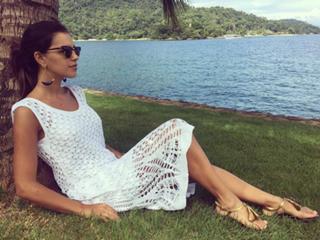 Mariana Rios feet photo thumbnail