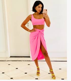 Mariana Rios feet photo thumbnail