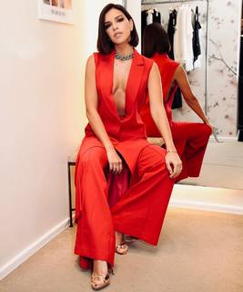 Mariana Rios feet photo thumbnail