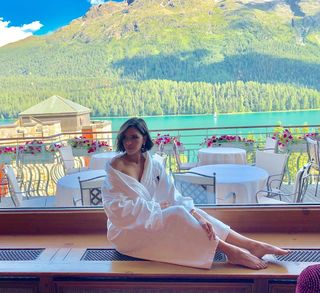 Mariana Rios feet photo thumbnail