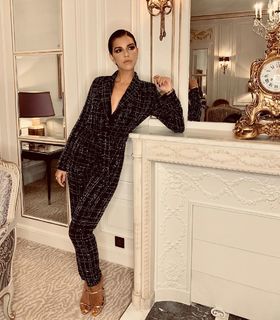 Mariana Rios feet photo thumbnail