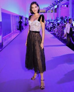 Mariana Rios feet photo thumbnail