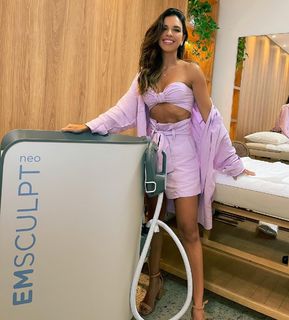 Mariana Rios feet photo thumbnail