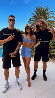 Mariana Rios feet photo thumbnail