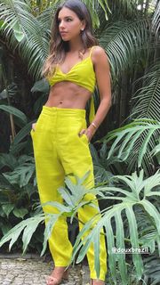 Mariana Rios feet photo thumbnail