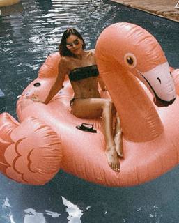 Mariana Rios feet photo thumbnail