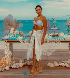 Mariana Rios feet photo thumbnail