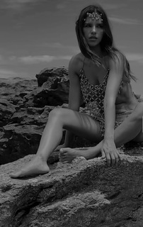 Mariana Rios feet photo thumbnail