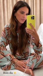 Mariana Rios feet photo thumbnail